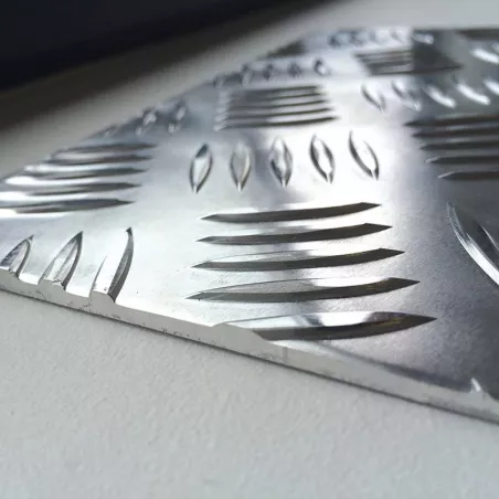 Chapa de aluminio color - Acabado satinado | Disponible por placa